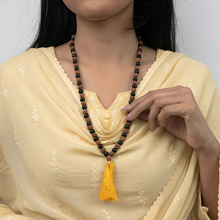 Divya Raksha Rudraksha & Karungali Mala 8mm - 108+1 Beads - Image 4